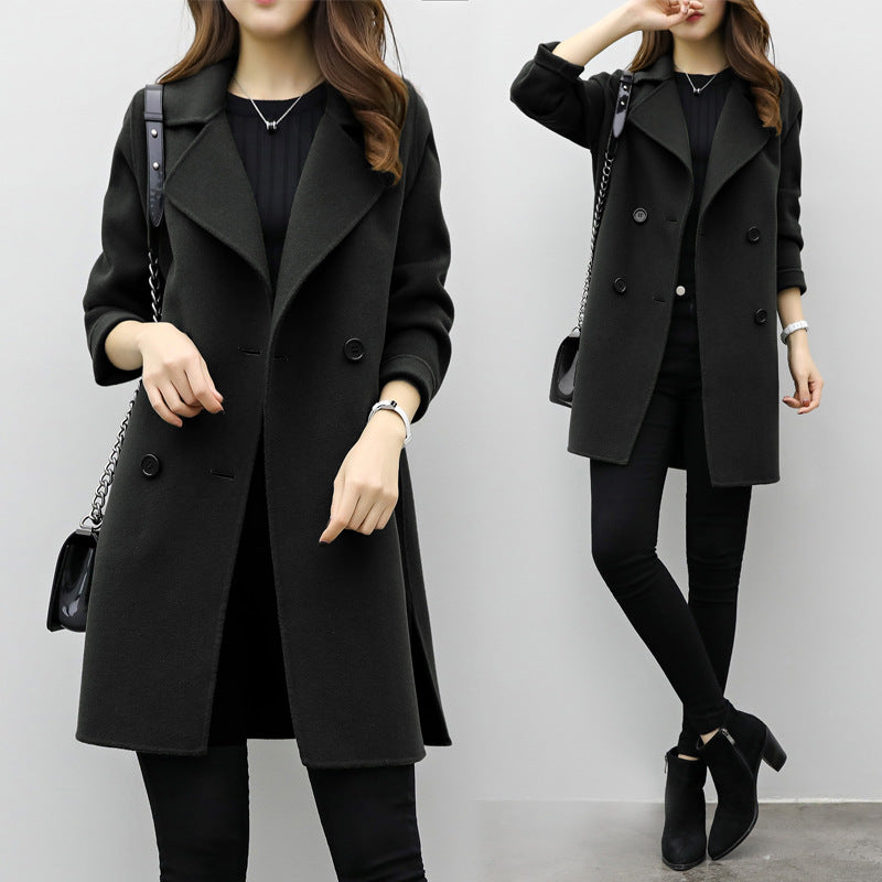 Double-breasted woolen coat